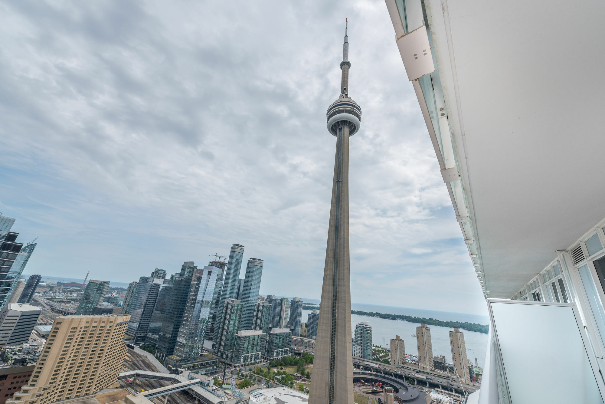 Grand Royal Condos - Cn Tower Toronto Eksteriør billede